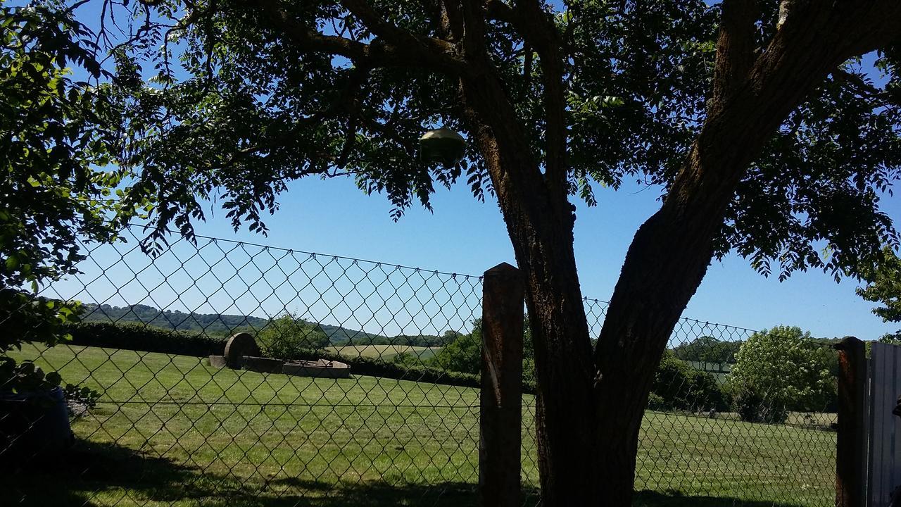L'Ancien Pressoir Bed & Breakfast Menil-Hermei Bagian luar foto